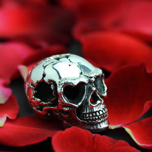 Love Kills - Image 3