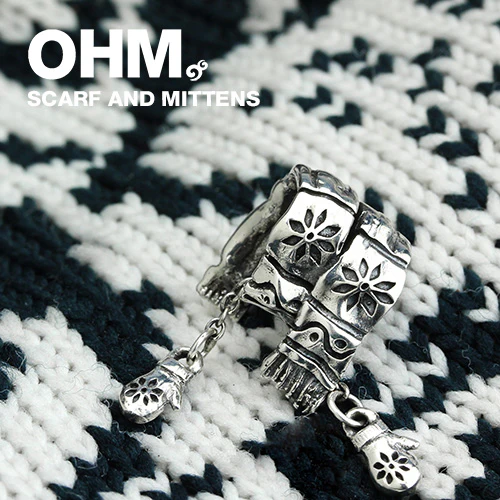 Scarf And Mittens - Image 3