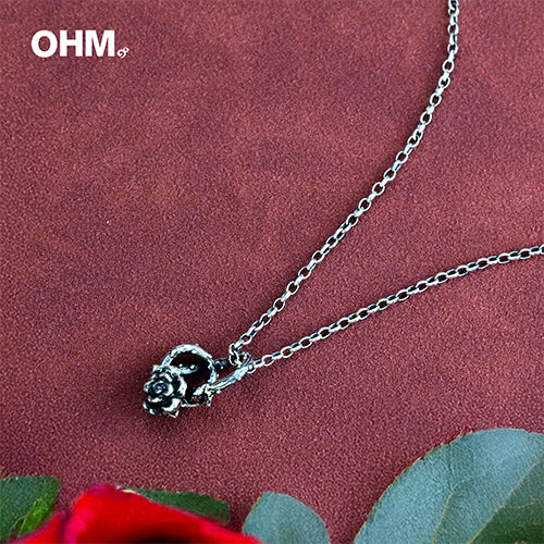 Love Knot Necklace - Image 4